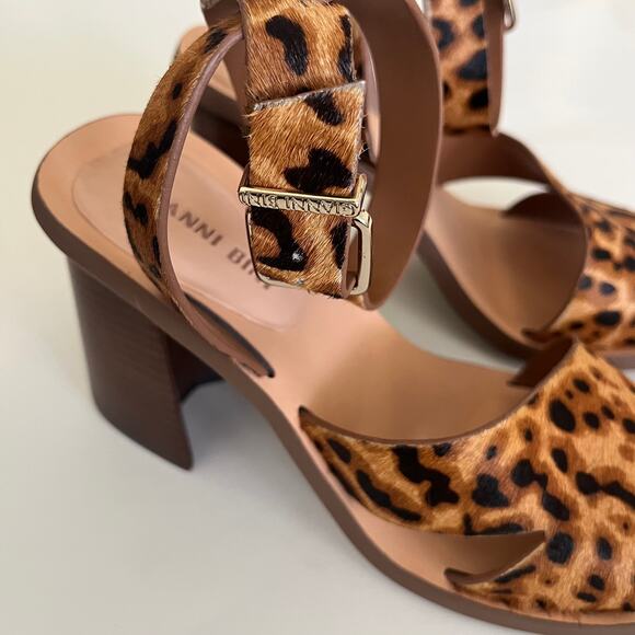 Gianni Bini ‘Marilane’ Women's 7.5 Dyed Calf Hair Leopard Print Sandal - Picture 6 of 10